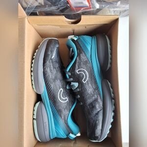 True Motion U Tech Nevos Elements Womens Shoe Size 7